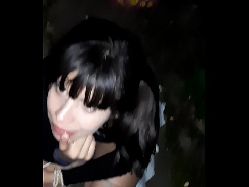 ❤️ 거리에서 사탕과 교환으로 부어오른 페니스 ❌ 섹스 비디오 우리 ❌️❤